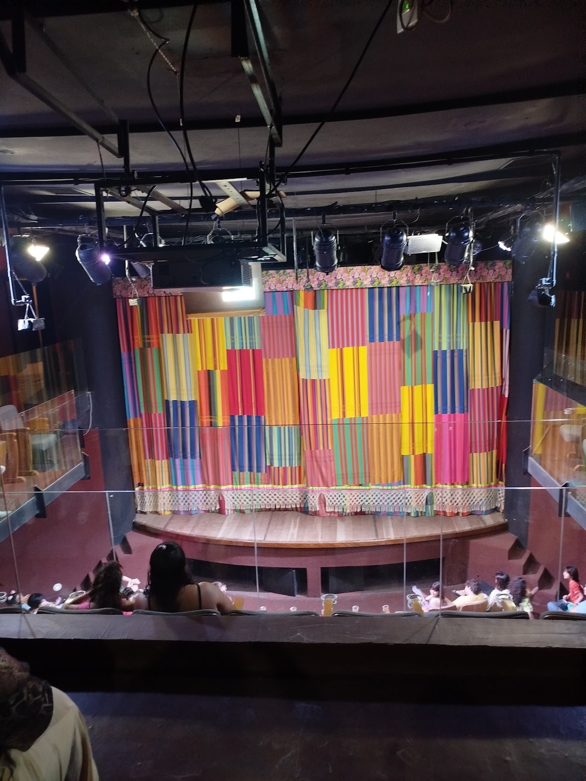 Teatro Brasil Tropical