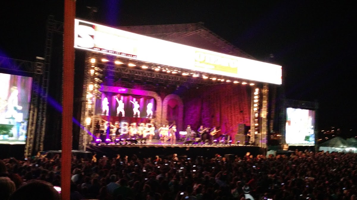 Av Babita Camargos 1295