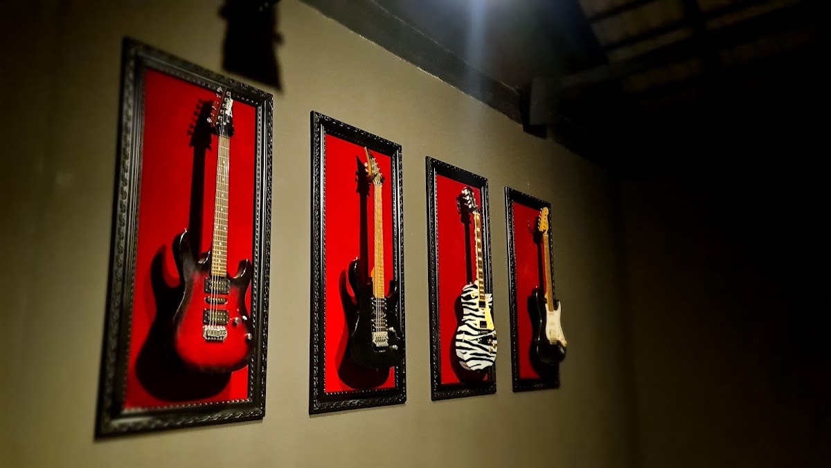 R. Barão do Cerro Azul, 1068