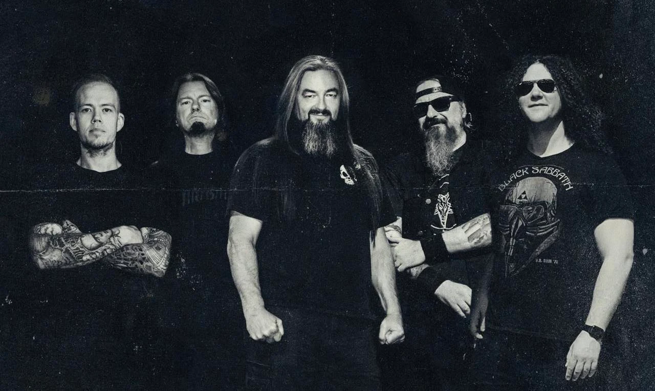 ONSLAUGHT Lança Versão Thrash de 'Iron Fist' do MOTÖRHEAD no
